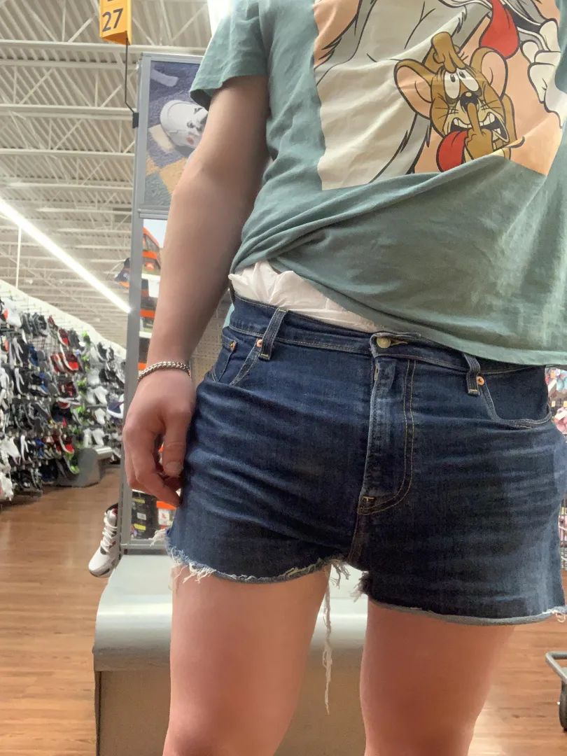 Peekaboo from this Peekabu.