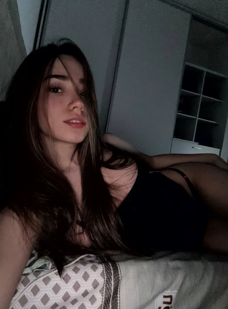 perfect size to be man handled ❤️