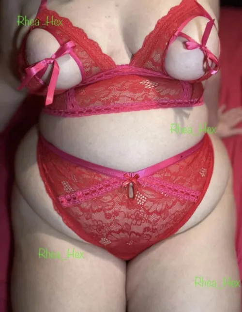 Pink and red lace, how sexy