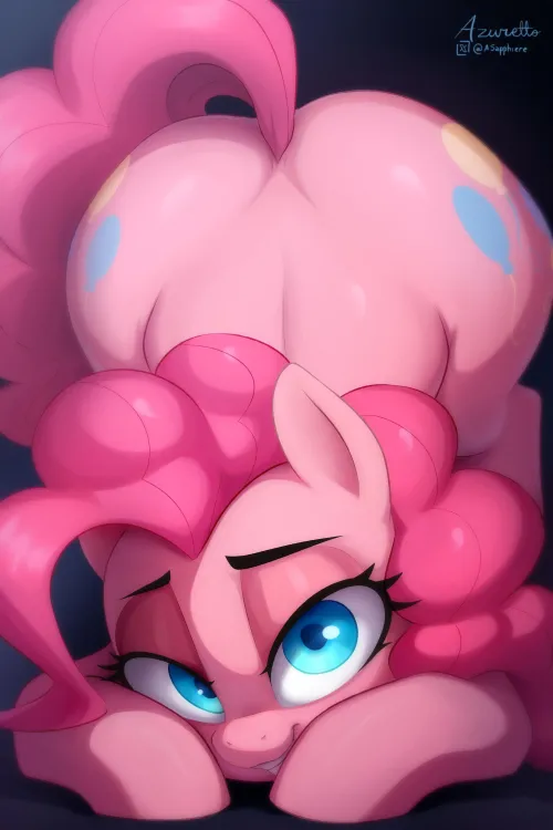 Pinkie Pie serving her cake 