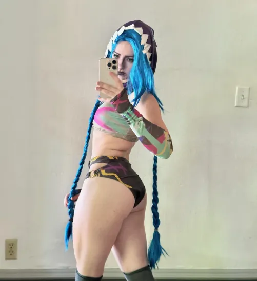 Plumcry as Jinx (League of Legends)