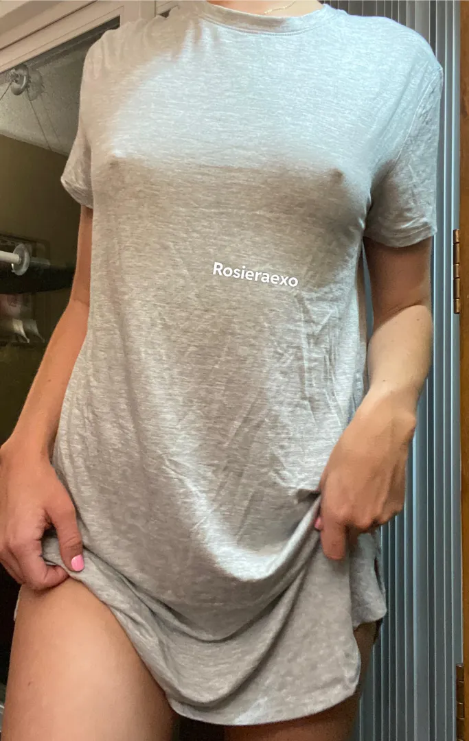 Pokies gonna poke in this lil nightgown hehe