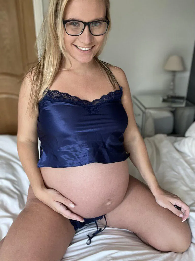 Pregnant woman fulfilling hot fetishes, ready to play