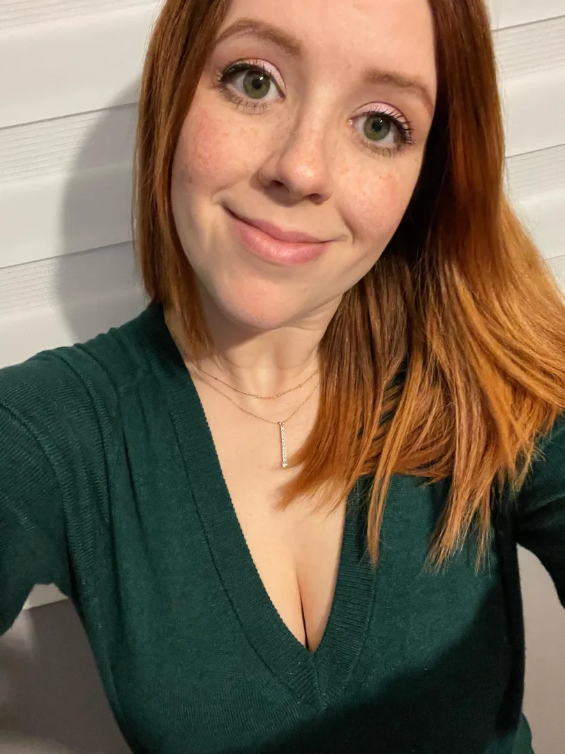 Pretty face, playful intentions <3