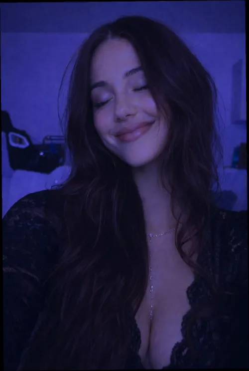 Pretty face to cum on