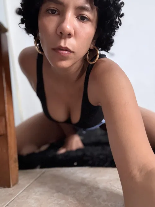 pretty little mouth for you