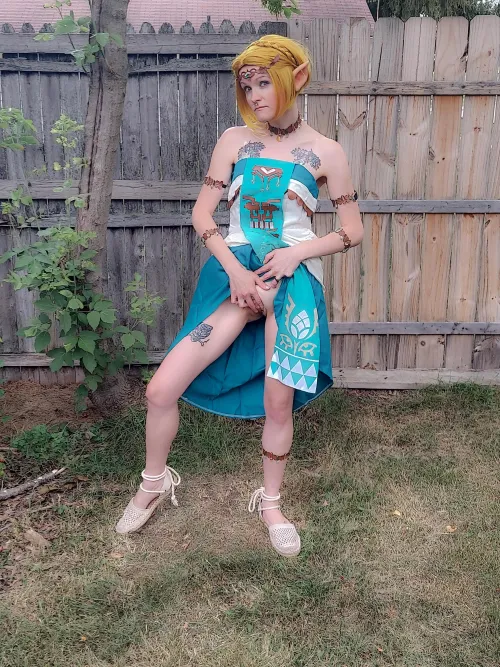 Princess Zelda from Tears of the Kingdom by ReiLynness