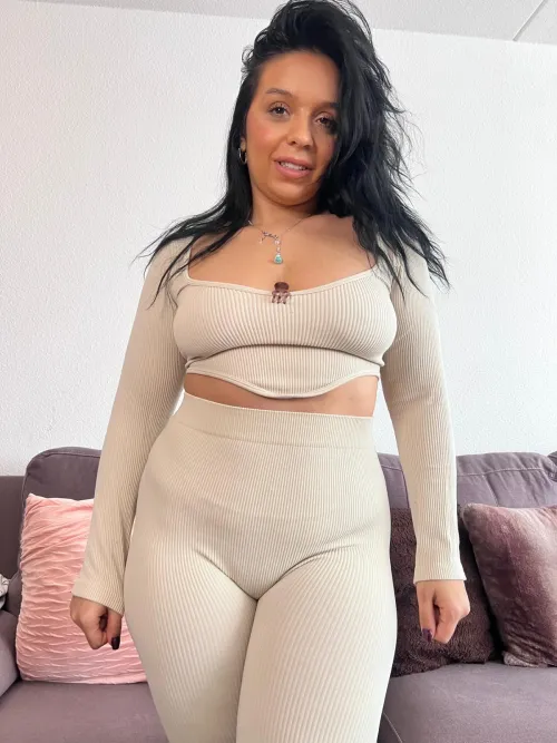 Pure chocolate, I love it when I feel kisses all over me