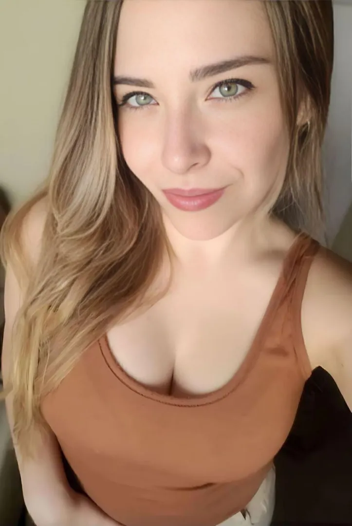 Quiero chupar pijas  quienes me dan? 