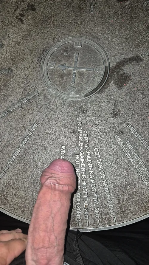 Quiet evening at the DNA Tower tonight (KP)