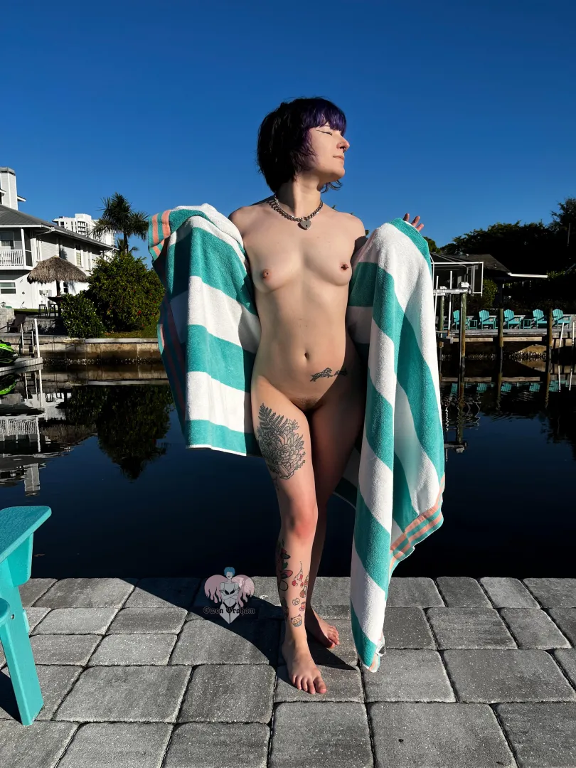 Rare moment caught where your goth gf sees the sunlight! ☀️