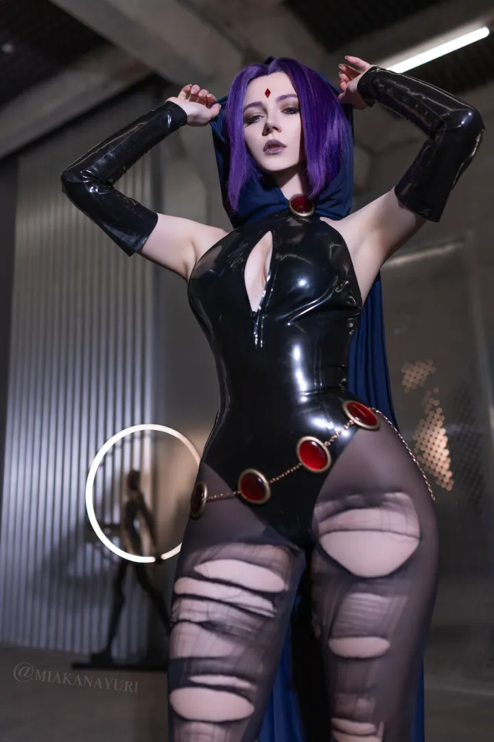 Raven [DC] by (Miakanayuri)