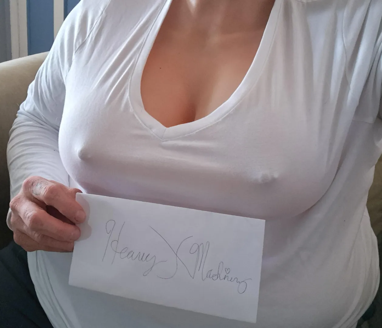 Real profile fake tits ;)