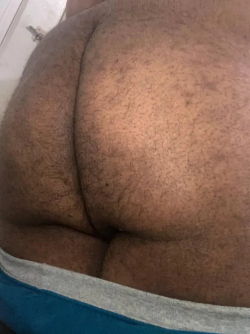 Really got the fatty someone dm me im bored and horny