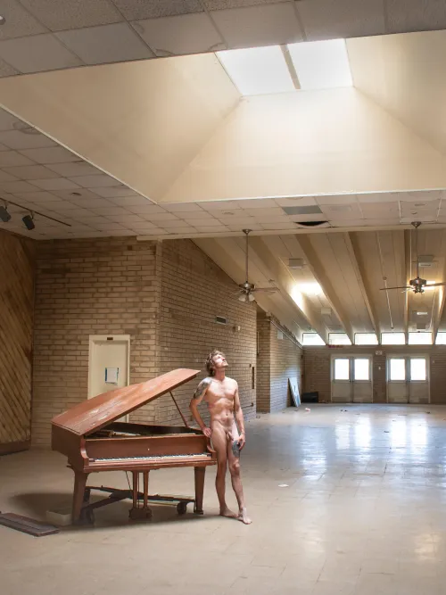 Reminiscing about warm day shoots ☀️