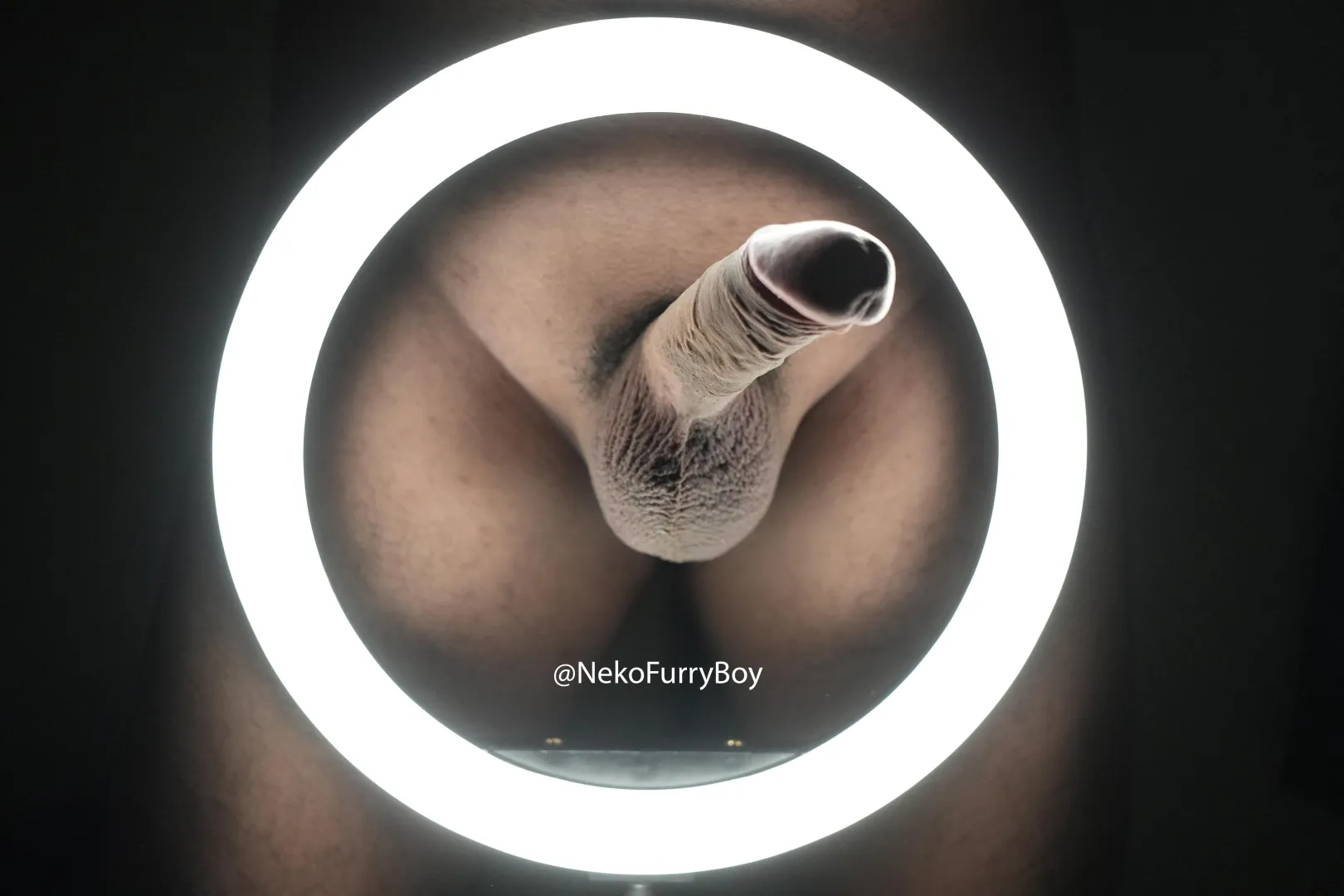 Ring light glow