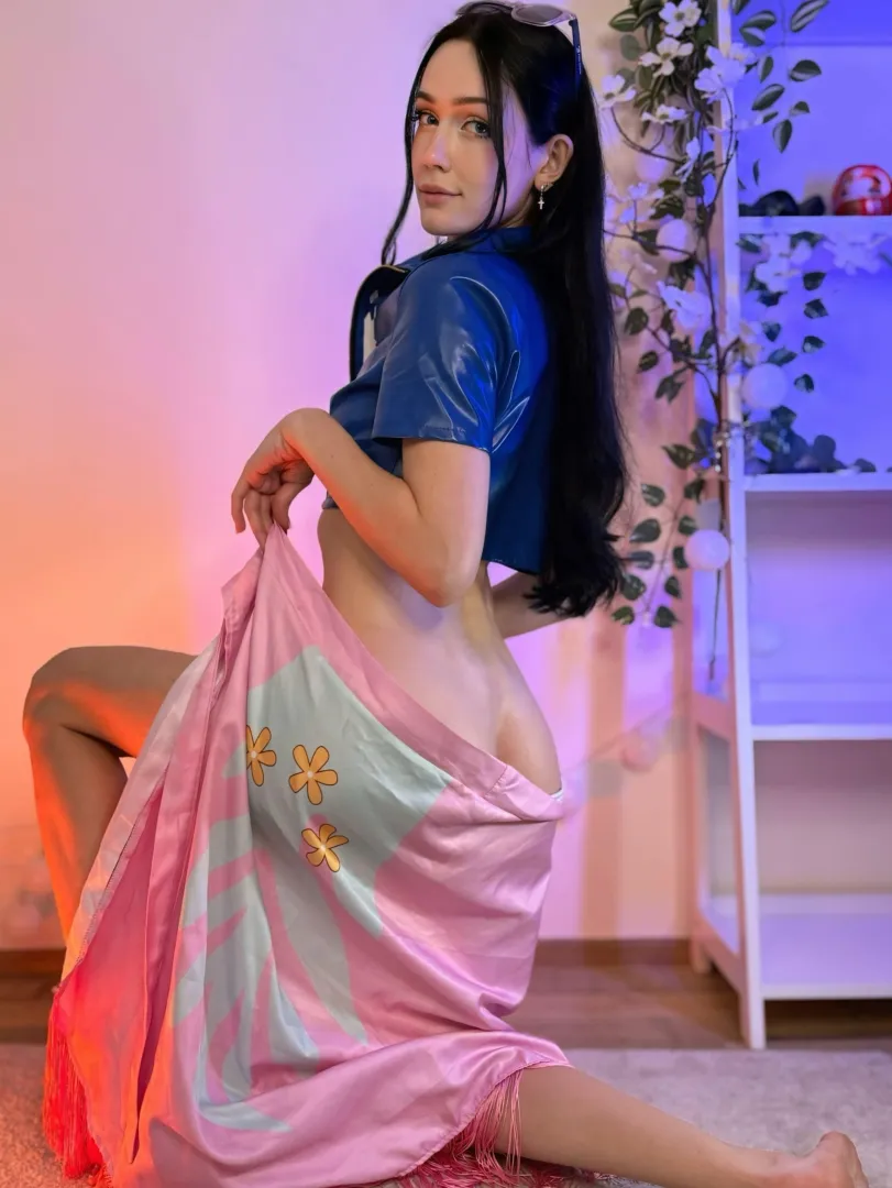 Robin from One Piece by moonrose14