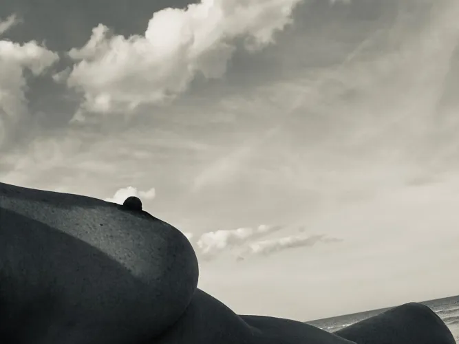 Rolling curves and peaks