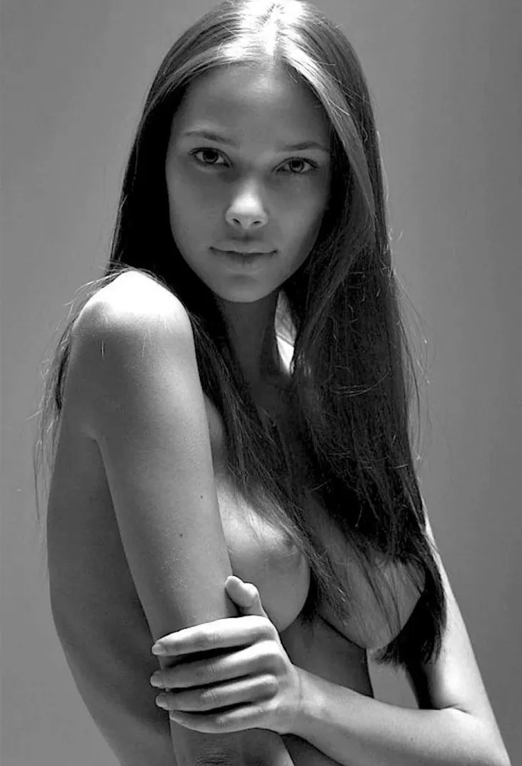 Sabrina Jales, photographer Peter Coulson (2008)