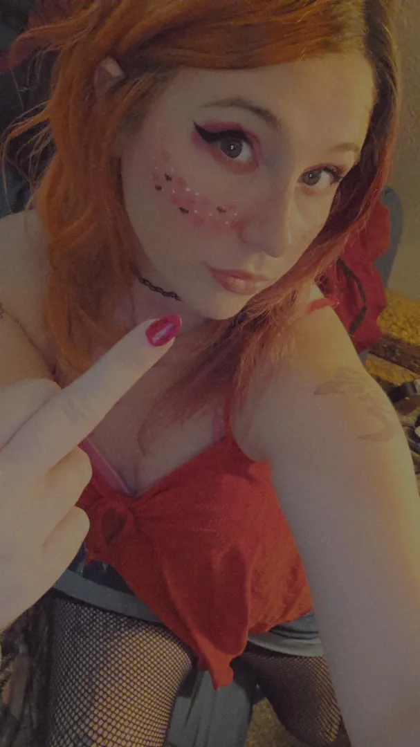 Sad an alone on valentines day i see. What a perfect moment to be a weak bitch 