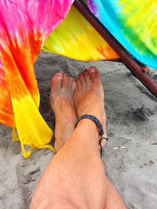 Sandy feet ☺️