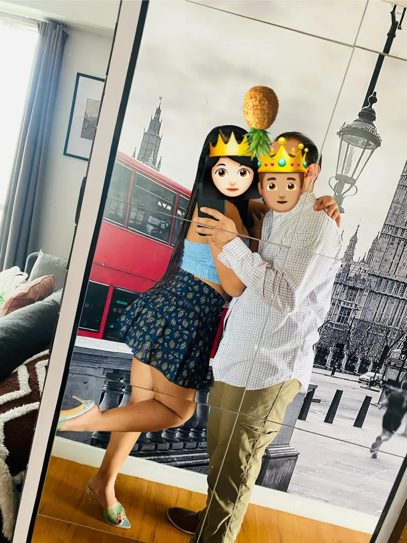 Saturday Night Hosting Looking