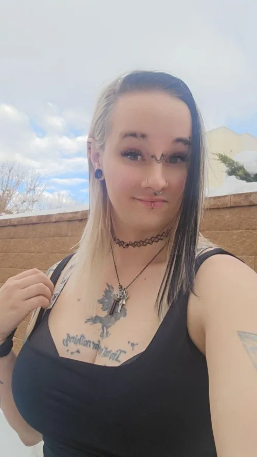 Say hi if you would smash me 