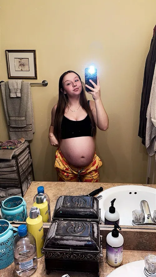 Say hi if your penis is longer than 4 inches ☺️