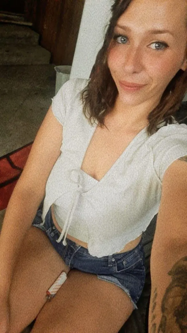 Say hi if your penis is longer than 4 inches ☺️