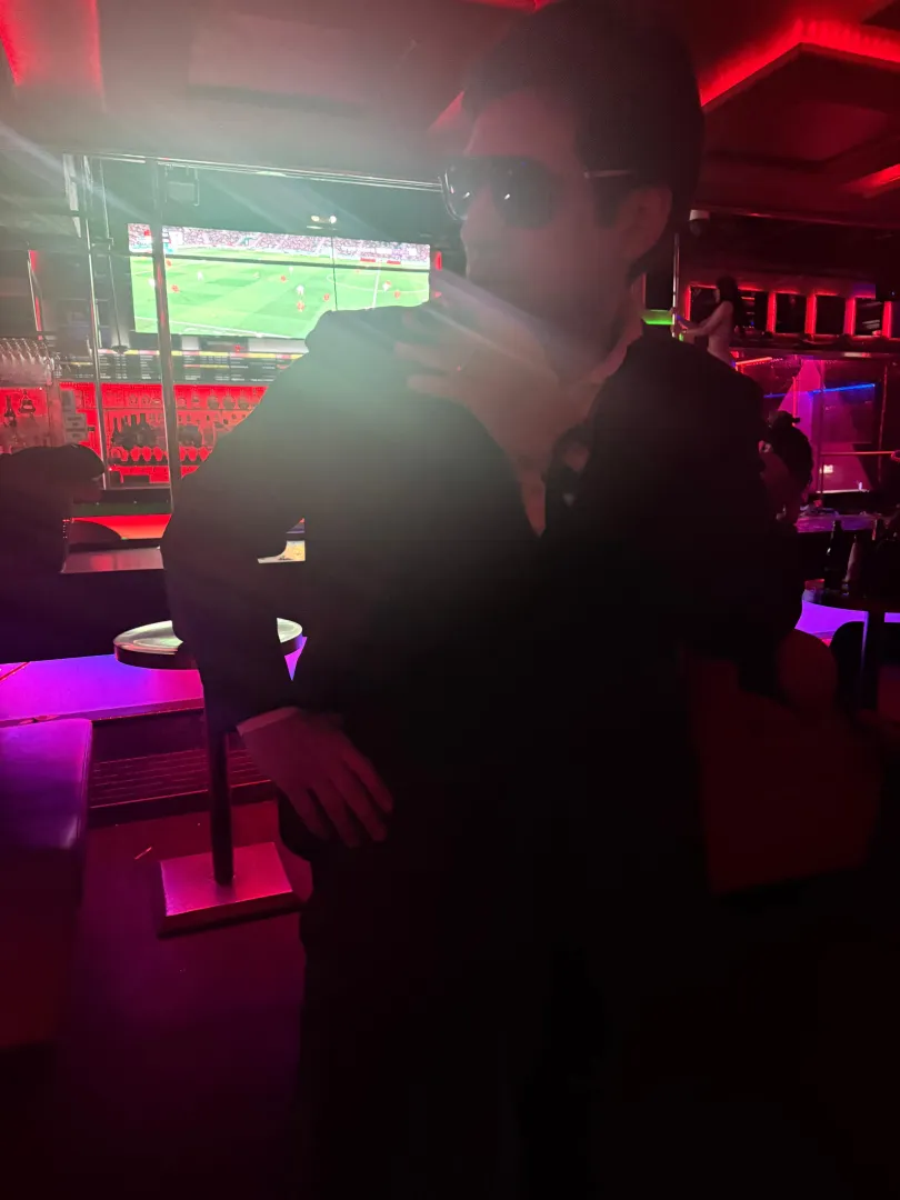 Scarface at HK lol only different this one is broke