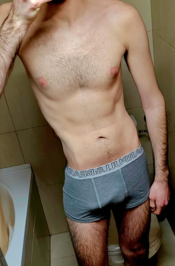 [Selling] 19yo hairy twink