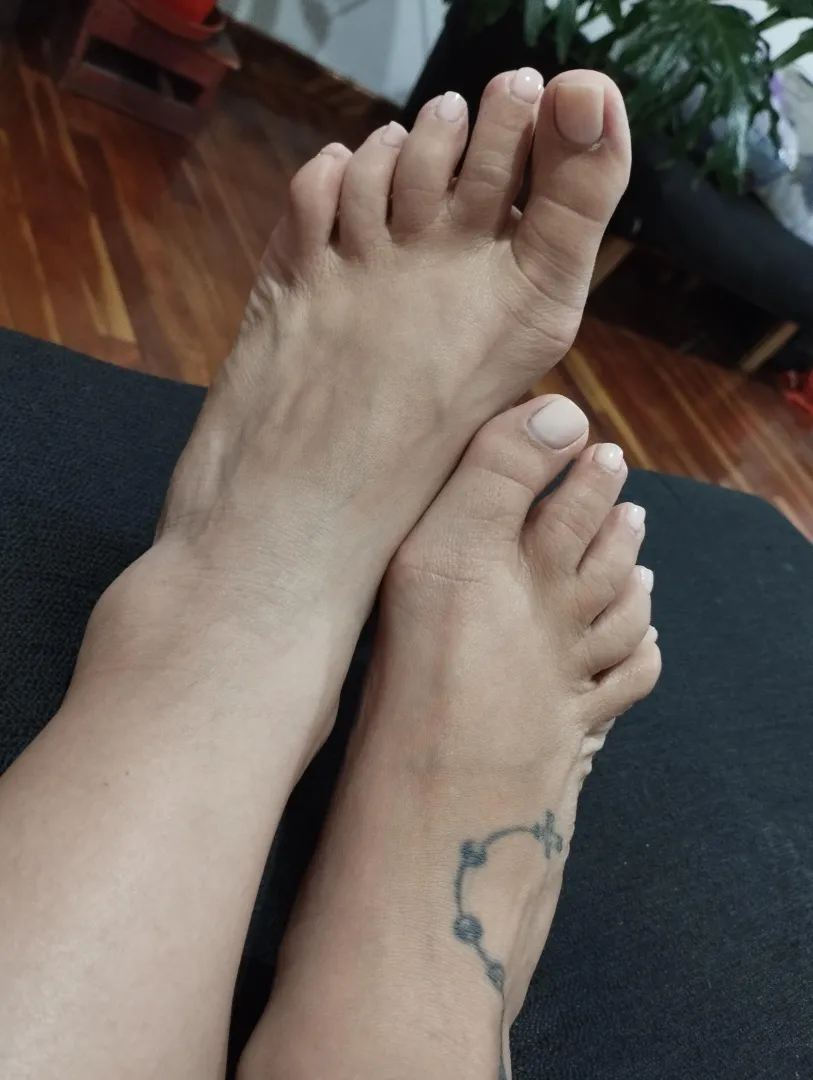 [selling] Fetish friendly Available for cam, sext, custom vid/pic, gfe, premade