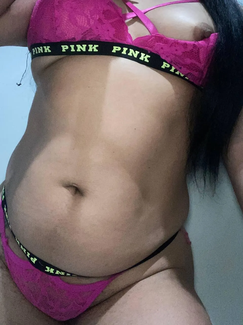 [Selling] Naughty Latina looking to hook up tonight [Sixth] [Cam] [Gfe] [Dom]