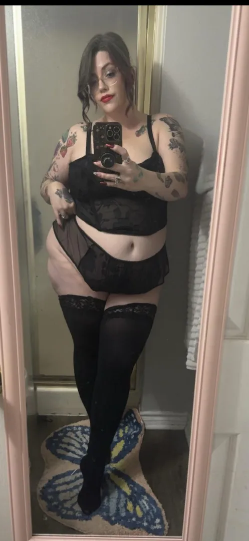 Selling premade, video, sexting and GFE