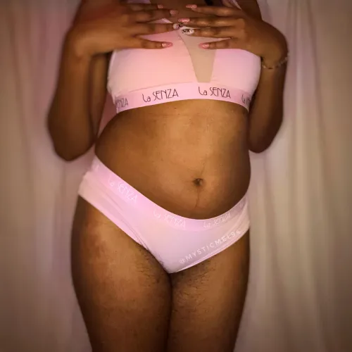 [selling] Pretty in Pink   [pty]