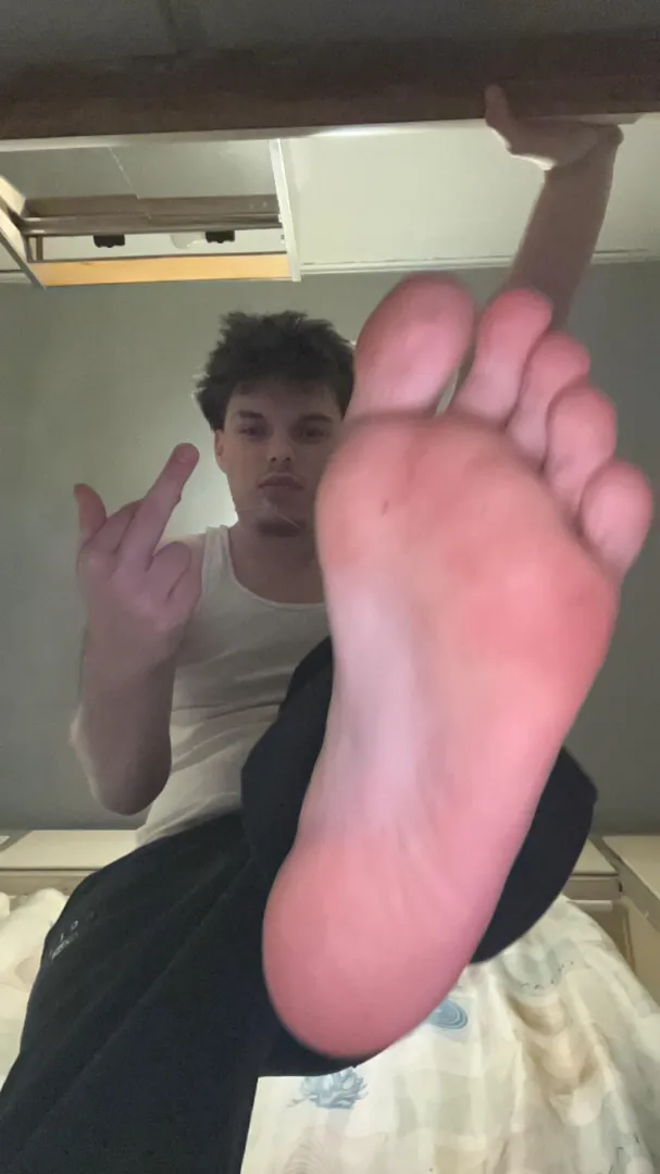 Serve my 19yr feet