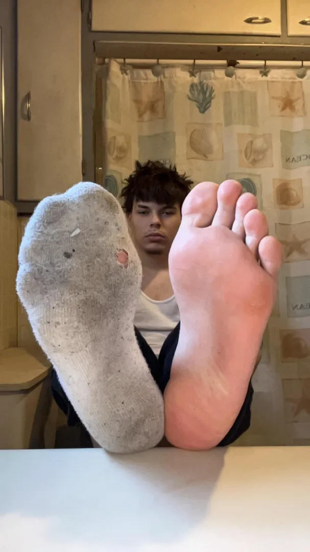 Serve these alpha feet 18yr