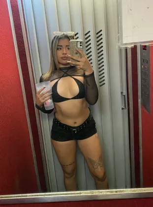 Sexy and want my tits sucked