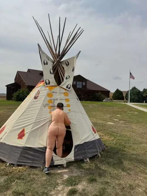 Sexy Moms love teepee creeping 