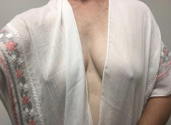 Shawls don’t need bras