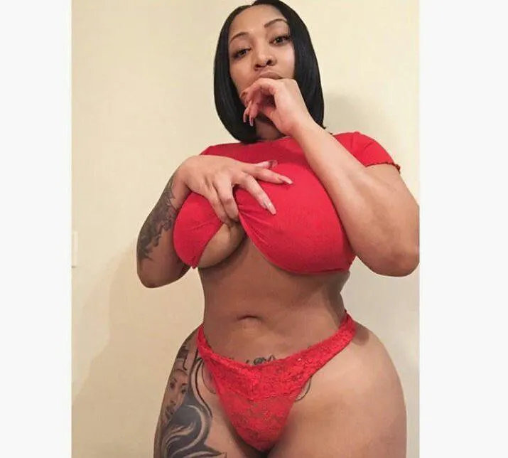 She like red ❤️