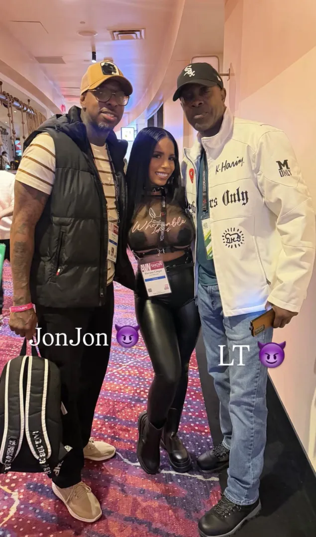 She’s back at the AVN Awards!