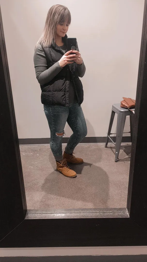 Should I fuck a random Redditor who says HI? 