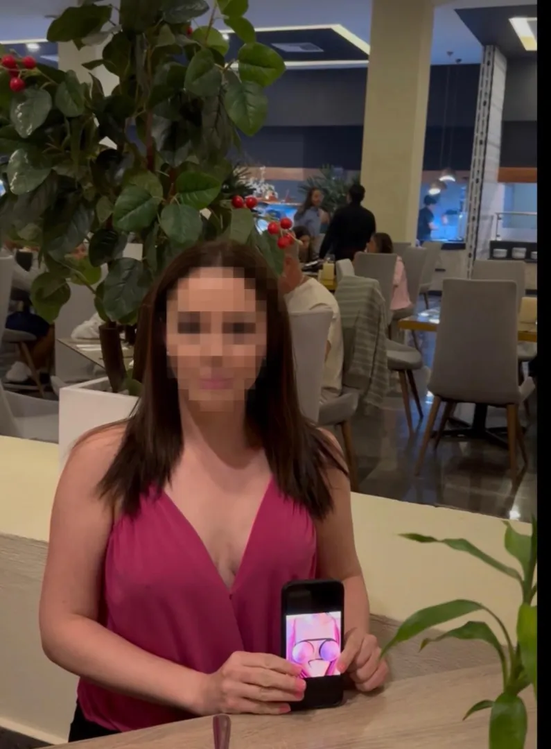 Should I have left them tied at dinner