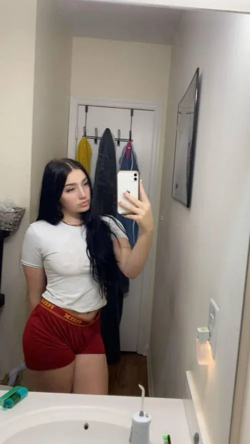 Should I send nudes to random redditor who says hi?