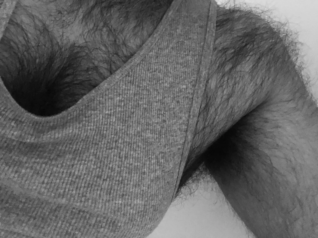 Shoulders getting hairier!