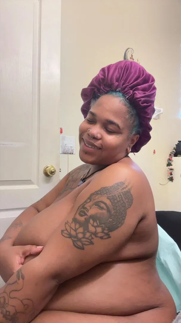 Shower selfies are my fav (t12 sci|25)