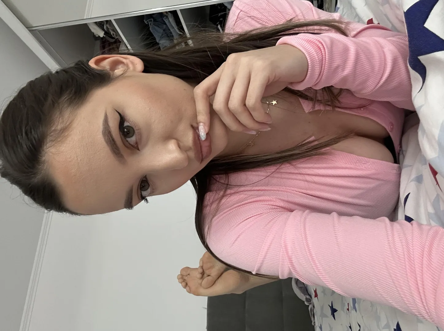 Showing my new manicure for sub