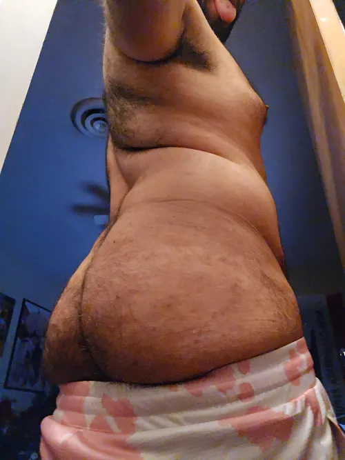 Showing off my chubby body