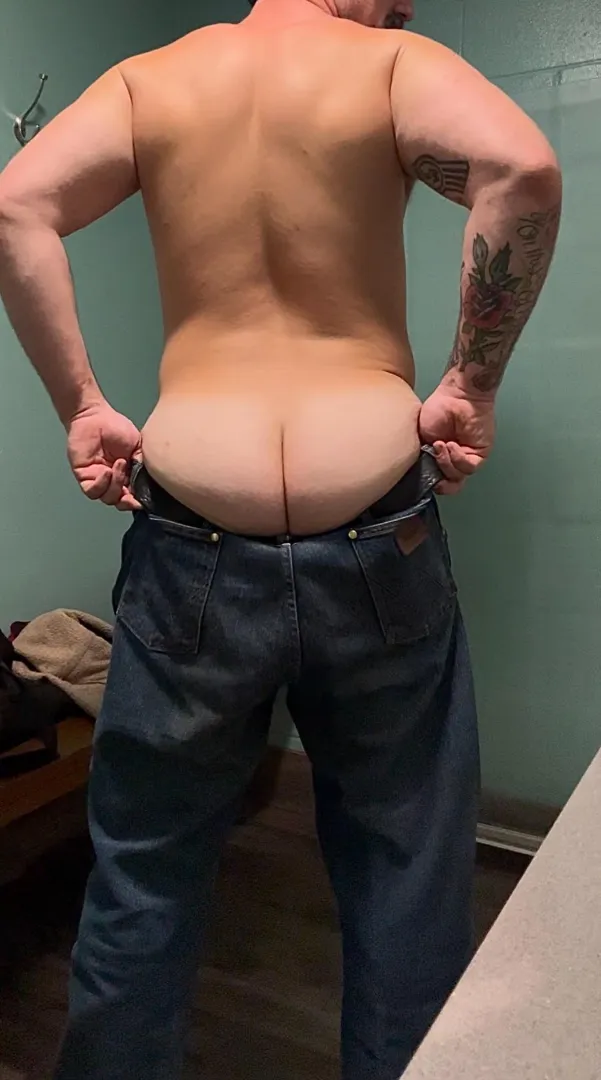 Showing off the cake